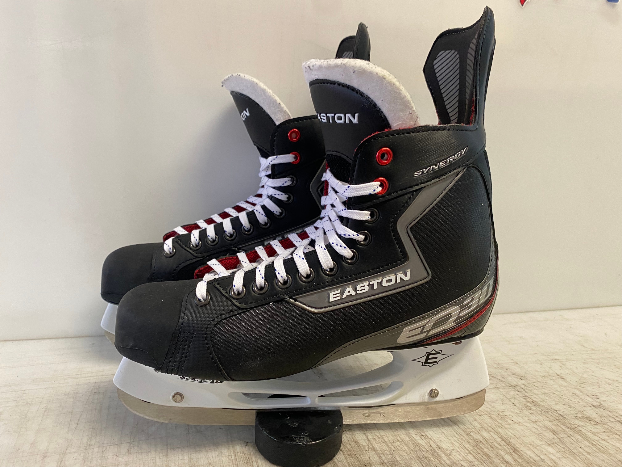 Easton EQ30 Mens Size 11.5  Hockey Skates 3969