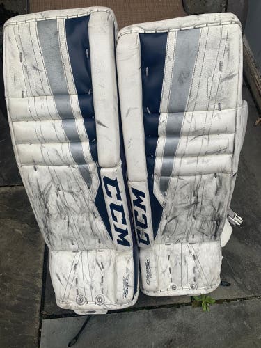 28" CCM Extreme Flex 760 Goalie Leg Pads