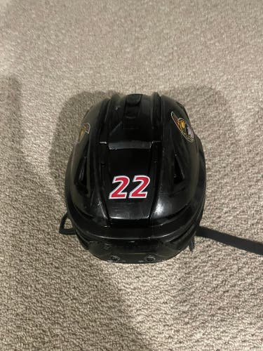 Used Small Bauer  Re-Akt 150 Helmet