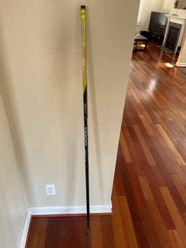 Senior Right Handed P28M Pro Stock Nexus Sync Hockey Stick