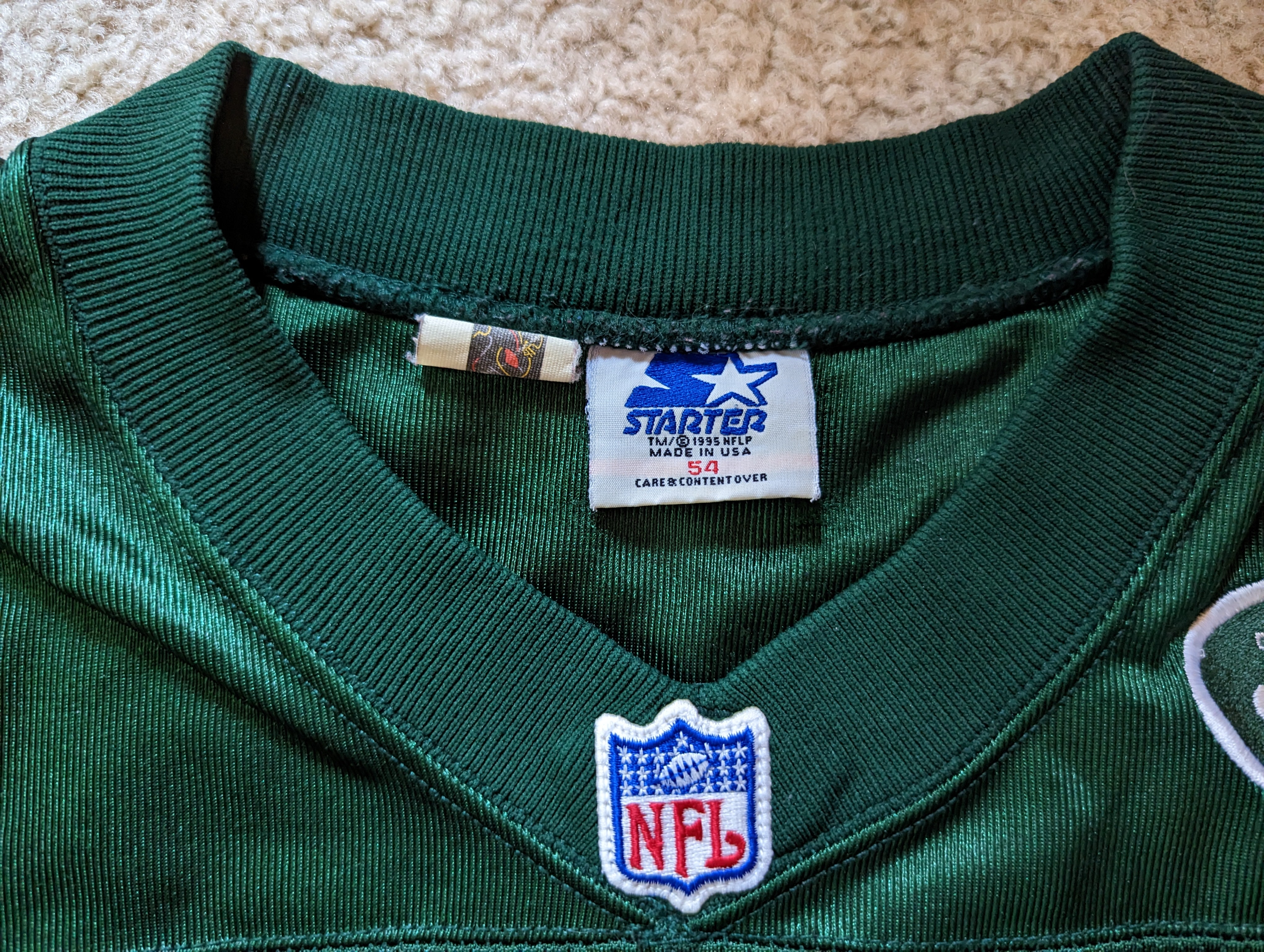 Jets Pro Shop $175 dollar jersey and this is what I get : r/nyjets