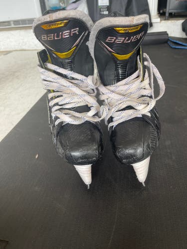 Used Bauer Size 6.5 Supreme 3S Pro Hockey Skates
