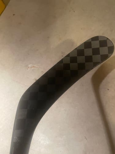 Senior Used Right Handed Bauer Ag5nt Hockey Stick P92M