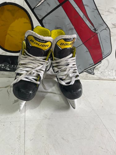 Used Bauer Size 6.5 Supreme S37 Hockey Skates