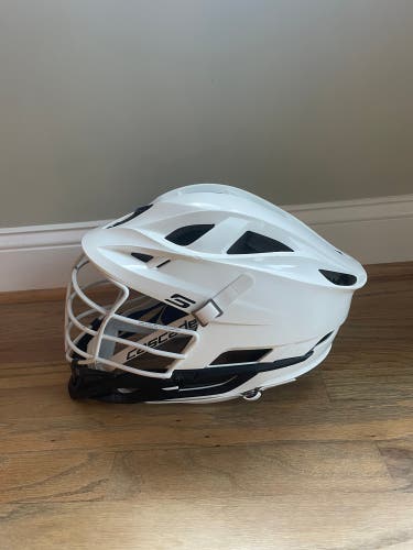 Player's Cascade S Helmet
