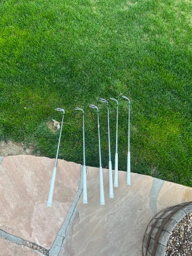 Junior Right Handed 6 Pieces M2 Iron Set