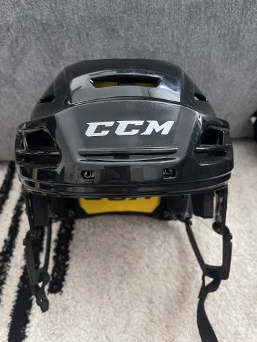Used Medium CCM  Tacks 210 Helmet