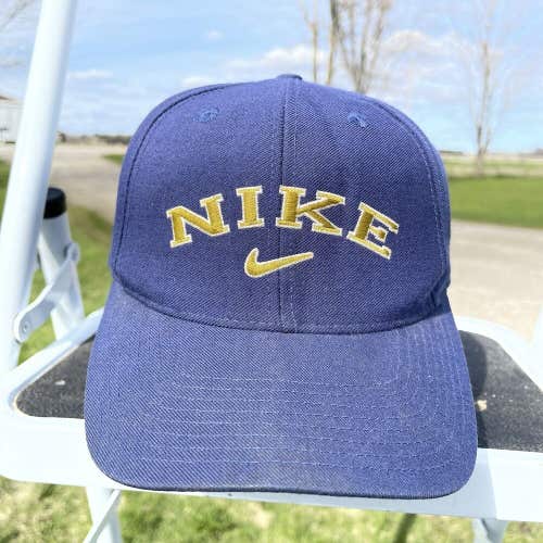 Vintage 90s Nike Arch Spellout Logo Swoosh Snapback Hat Cap White Tag