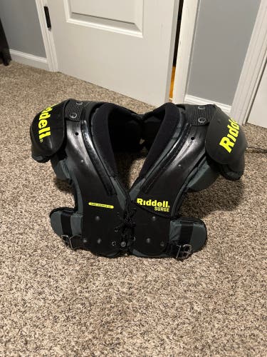 Youth Extra Large Riddell Surge Shoulder Pads