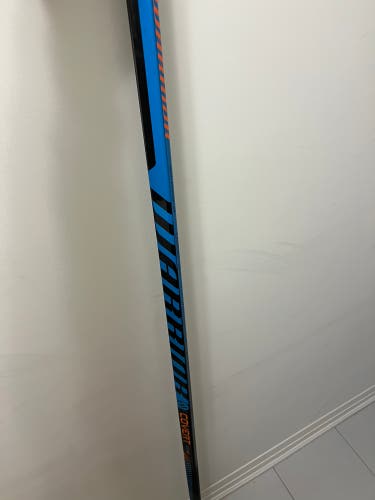 Senior Right Handed W28  Covert QR5 40 Hockey Stick