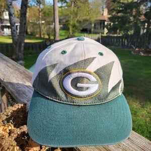 Green Bay Packers NFL Reebok Shartooth Sports Football Hat Cap Vtg Strapback