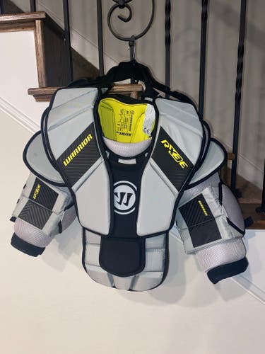 NEW Warrior Ritual X3 E Goalie Chest Protector - Junior