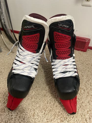New Bauer Pro Stock Size 8 Vapor 1X Hockey Skates