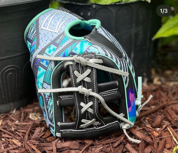 Used 2022 Infield 11.5" REV1X Baseball Glove