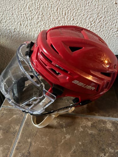 Used Medium Bauer Re-Akt 150 Helmet