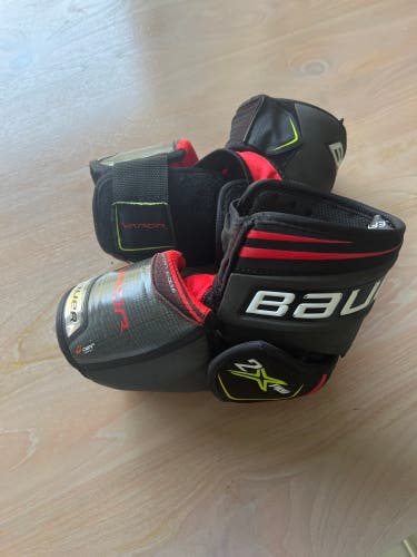 Used Large Bauer  VAPOR 2X PRO Elbow Pads