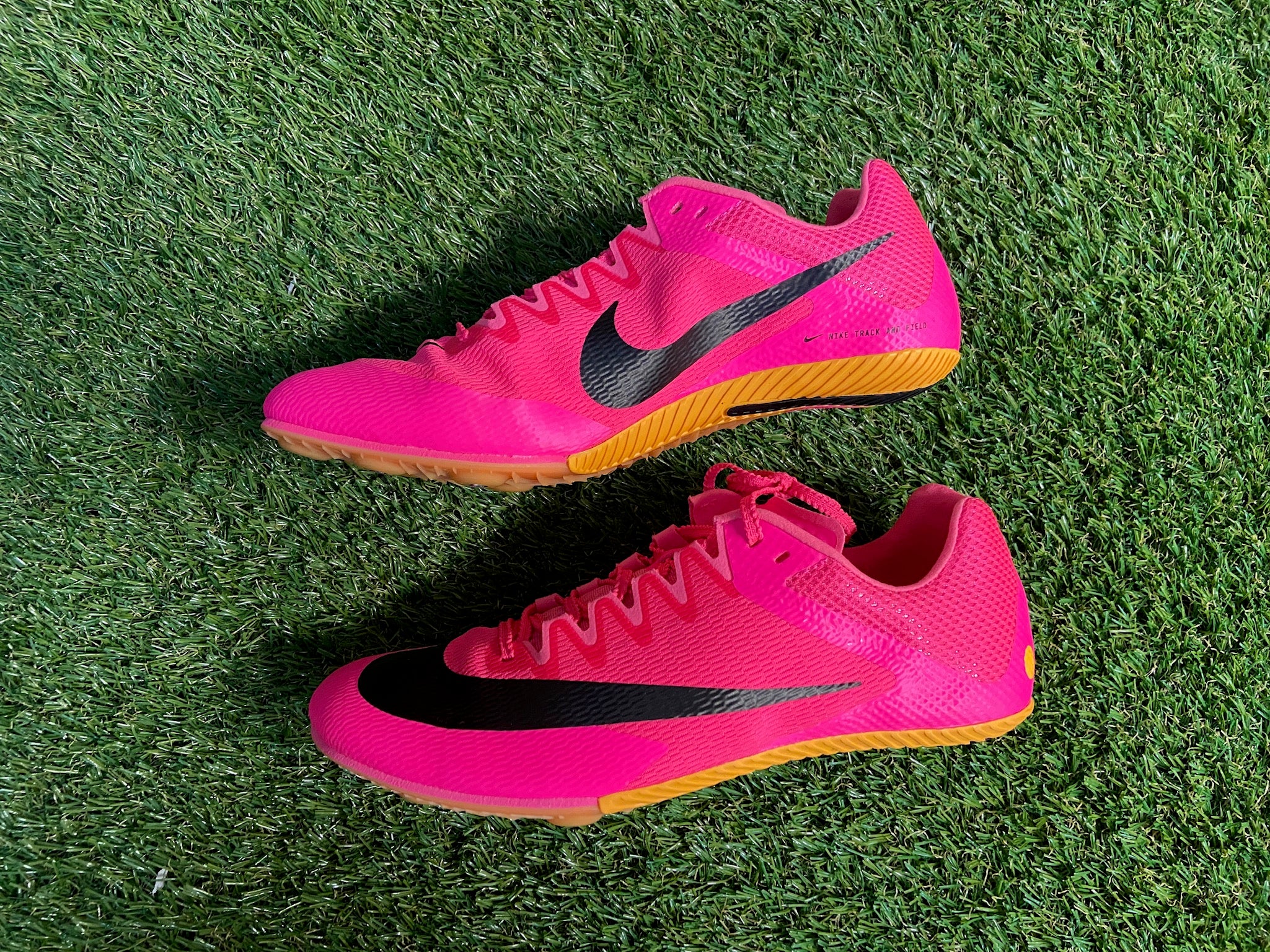 track spike shoes academy