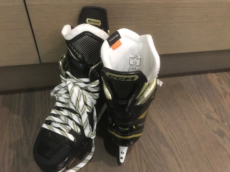 CCM Tacks AS-V Pro Senior Hockey Skates (2022) with Step