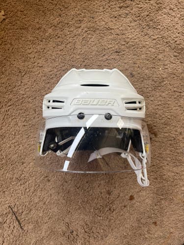 Used Large Bauer Re-Akt 100 Helmet