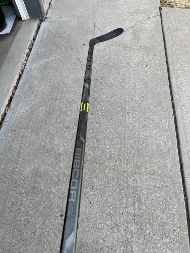 Senior Right Handed   RibCor Reckoner Hockey Stick