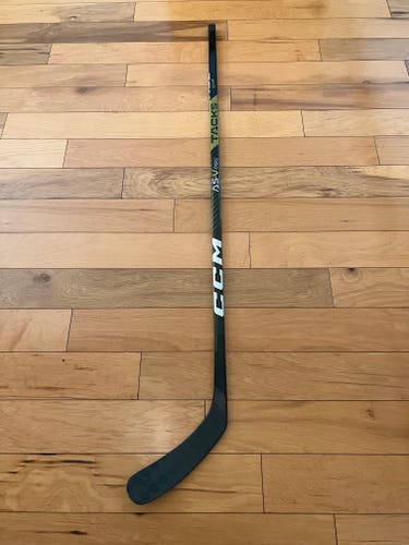 New CCM Super Tacks AS-V Pro Stick P29/75 Flex/Right Handed