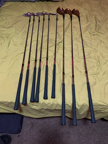 Men's Right Handed Regular Flex 9 Pieces Iron Set