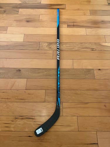 New Bauer Sync Hockey Stick P88/87 Flex/Right Handed