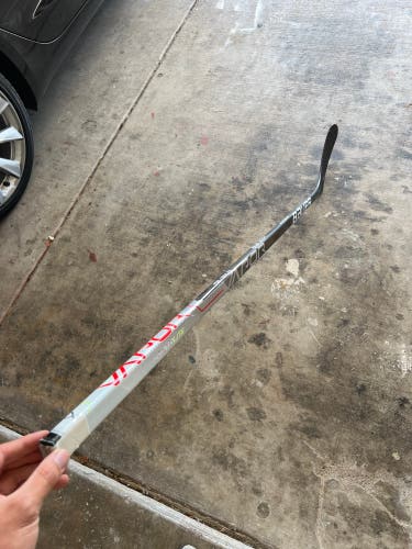 Intermediate Vapor Hyperlite Left p92 Hockey Stick