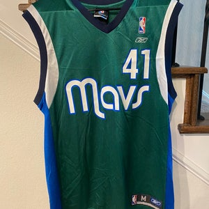 Dirk Nowitzki Jersey - Dallas Mavericks