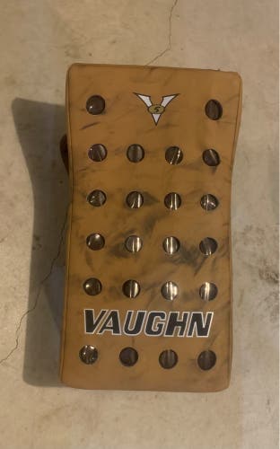 Vaughn V5 retro glove and blocker