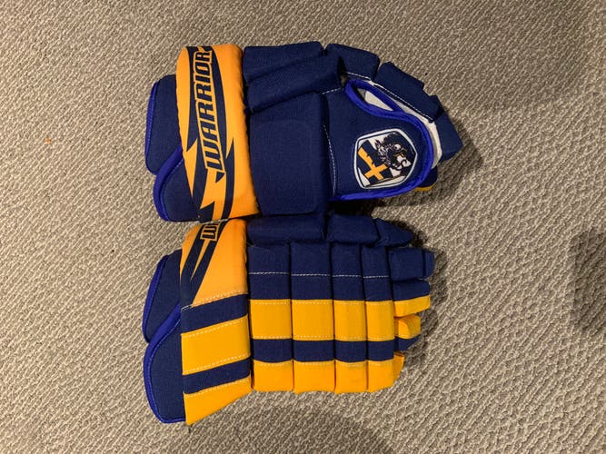 Warrior Franchise 14” 2010 Olympics Sweden Gloves