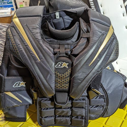 EXCELLENT SHAPE - Large Brian's Bstar Goalie Chest Protector
