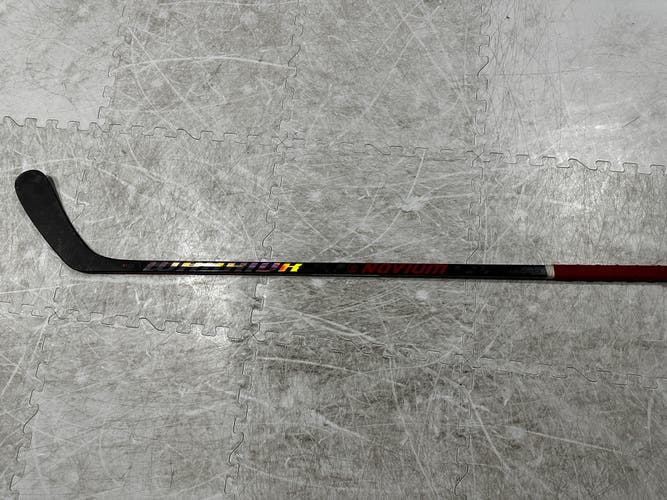 Junior Used Right Handed Warrior Novium Pro Hockey Stick W03