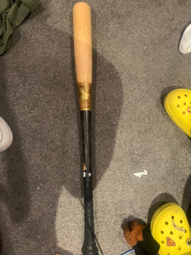 Victus Wood Bat