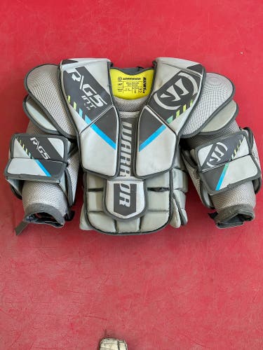 Used Intermediate Medium Warrior  Ritual G5 Goalie Chest Protector