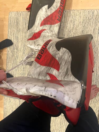 Box for goalie pads!