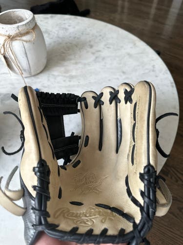 2021 Infield 11.5" Heart of the Hide Baseball Glove