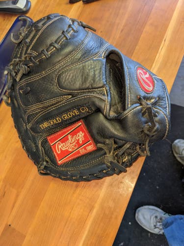Used Right Hand Throw Rawlings Catcher's Gold Glove Elite Baseball Glove 33"