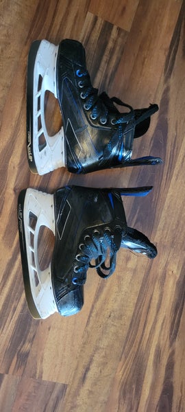 Intermediate Used Bauer Nexus N2900 Hockey Skates Size 4.5 D