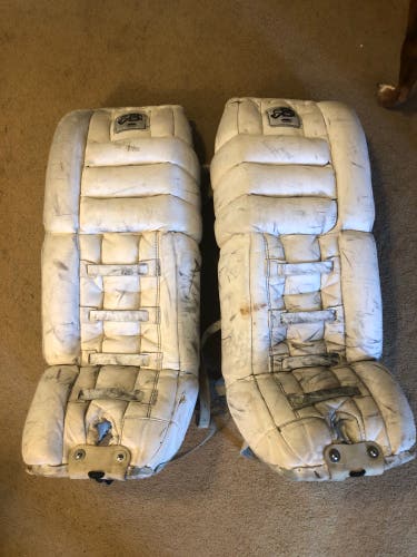 Vintage John Brown 280 goalie pads 30”