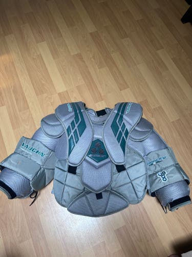 Vaughn Velocity VE8 Pro Stock Goalie Chest Protector Senior Small