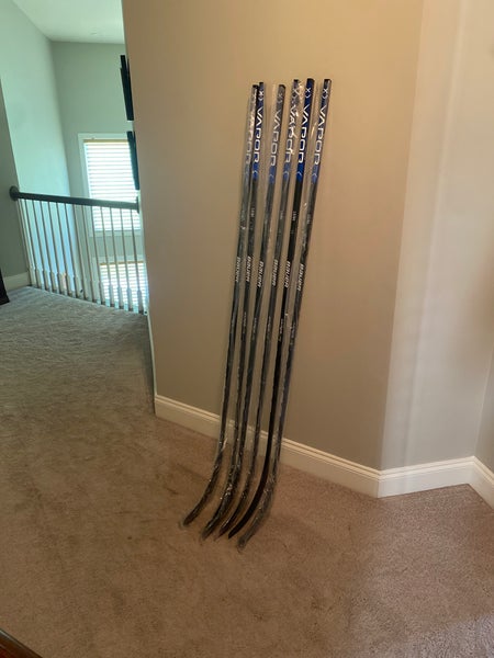 Senior Left Hand P92M Pro Stock Vapor Hyperlite Hockey Stick