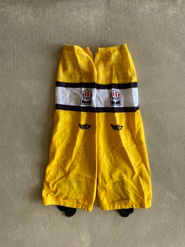 Yellow Used Large  Socks