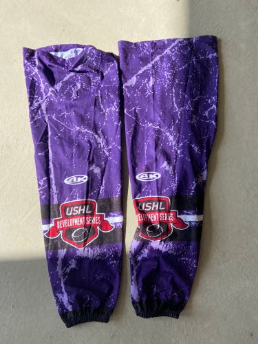 Purple Used Large  Socks