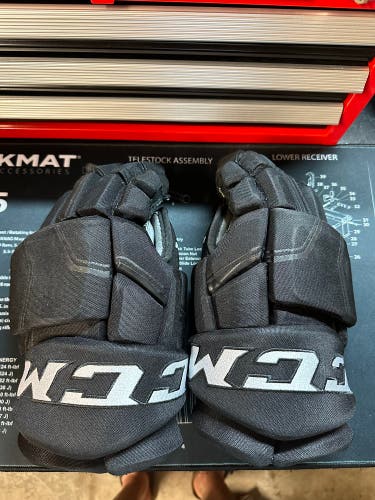 CCM HGQL 15" Pro Stock Gloves Colorado Avalanche Black