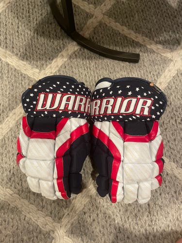 Warrior 13"  Covert DT2 Gloves USA