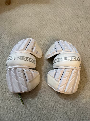 Maverick elbow pads