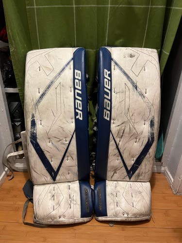Blue Senior 32" + 1 Bauer Supreme One60 Goalie Leg Pads