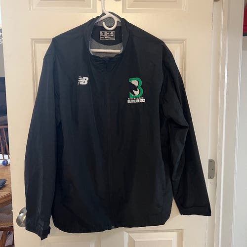BINGHAMTON BLACK BEARS NEW BALANCE TEAM ISSUED HOCKEY JACKET