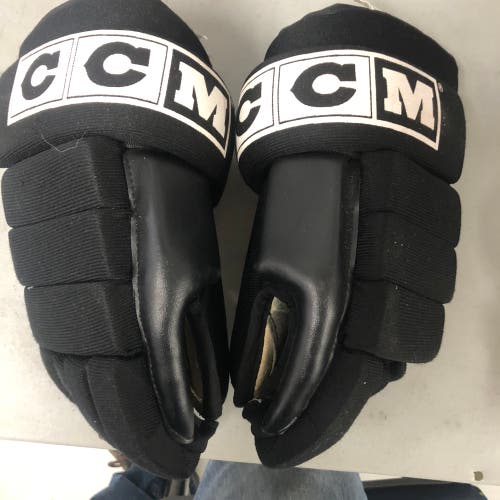 Vintage CCM junior 9" hockey gloves